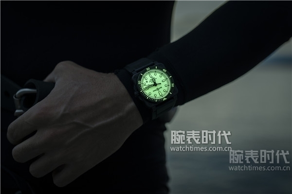 极品之光，作用无法比拟 ，柏莱士推出全新升级 BR 03-92 DIVER FULL LUM腕表