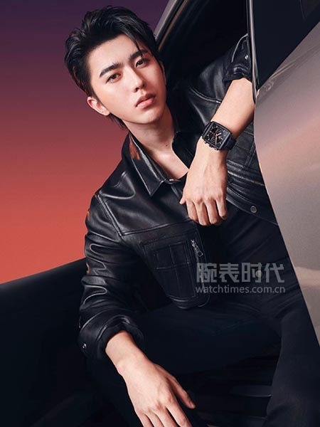 2. TAG HEUER泰格豪雅宣布蔡徐坤成为中国区品牌代言人 开启无畏新章1 2. TAG HEUER泰格豪雅宣布蔡徐坤成为中国区品牌代言人 开启无畏新章1