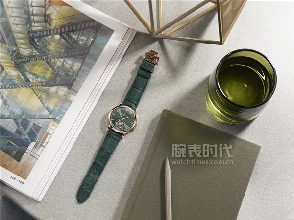 江诗丹顿特别呈现Traditionnelle传袭系列产品陀飞轮中国限量款腕表