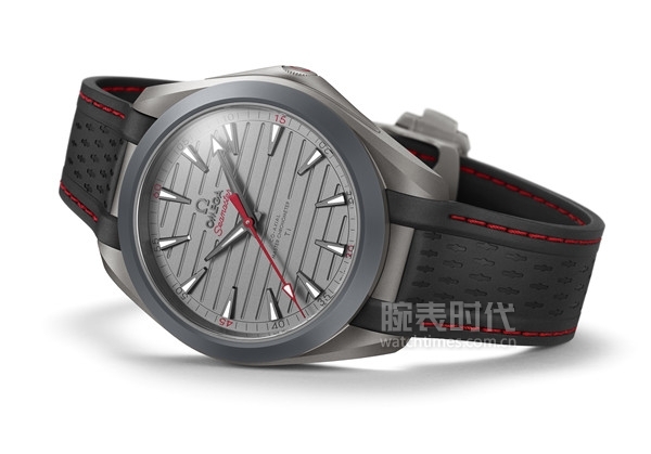 “为轻为之”——欧米茄发布全新升级海马系列产品Aqua Terra “Ultra Light” 腕表