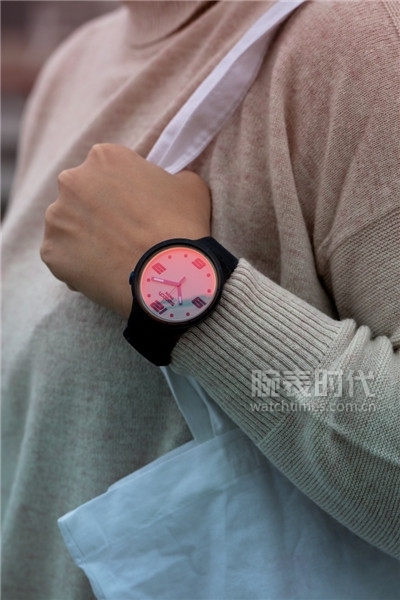 耸立时代潮头，诠释腕趣品格 瑞士斯沃琪SWATCH重磅推出一月限量新品