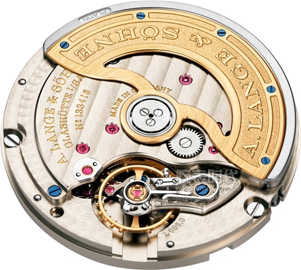 朗格SAXONIA萨克森大日历腕表 以全新升级仪表盘展现充斥着当代时尚的经典腕表