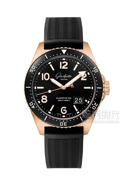 Glashütte Original_1-36-13-03-90-33_SeaQ_PD_gold_RS_RGB_17cm