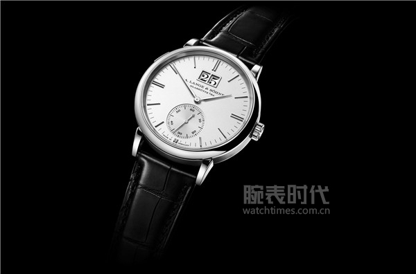朗格SAXONIA萨克森大日历腕表 以全新表盘呈现充满现代风尚的经典腕表
