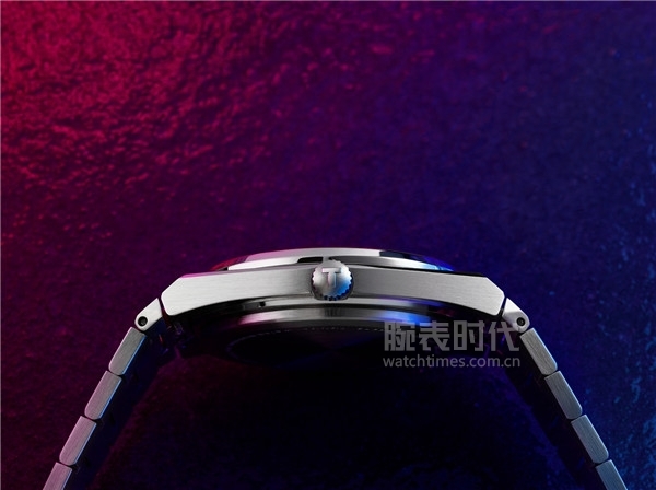 这一刻 着古潮今 TISSOT天梭表全新升级发布PRX系列产品钢带腕表 再领复古潮流