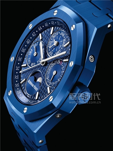 RO_26579CS-OO-1225CS-01_closeup_GP18_JPEG