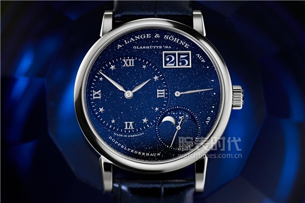 lange 1 朗格 1 小型款月相腕表18k白金款,配备璀璨的深蓝色表盘_图1