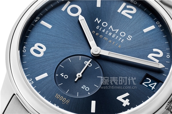 NOMOS Glashütte 全新发布Club Sport neomatik 42 date 蓝色款腕表