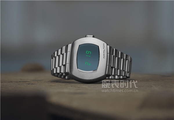 Hamilton_PSR_Quartz_Green_H52414131_Lifestyle_1_Digital_Resolution___JPEG___72_DPI_13582