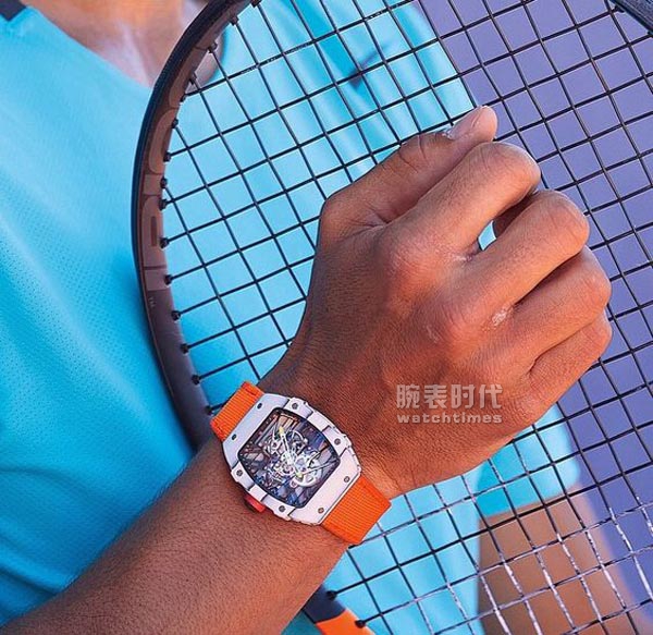 其他普通手表恐怕经不起一位顶尖网球运动员这么折腾,rm027就是让球员