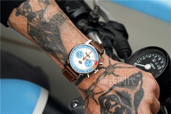 02 百年靈Top Time Deus腕表限量版_情景圖